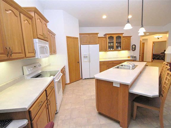 5th image of 4725 Brookshire Pl