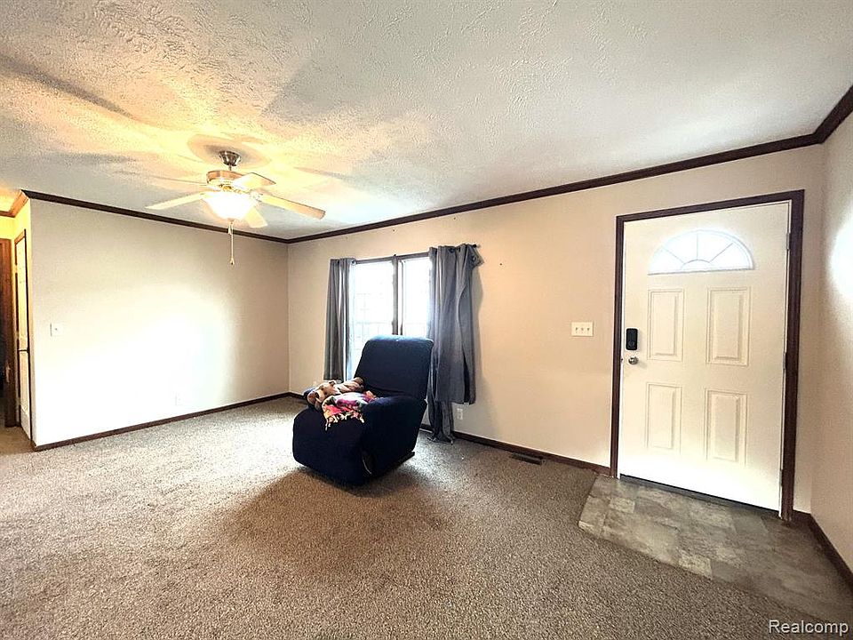 29466 Vinewood Ln, Rockwood, MI 48173 MLS 20230093943 Zillow