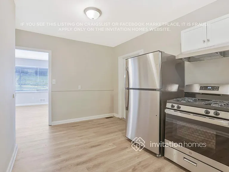 1958 Laurel Ln — Photo 10