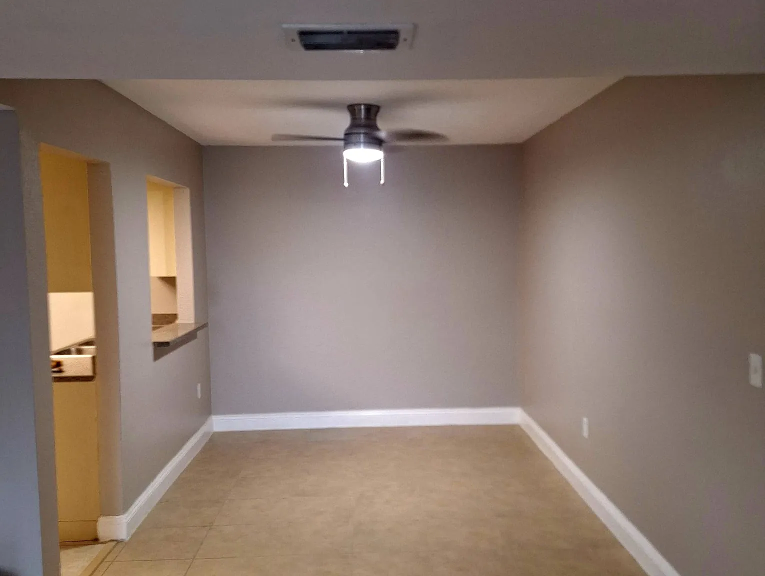 2 bed, 1100 sqft, $1,375 — Photo 4