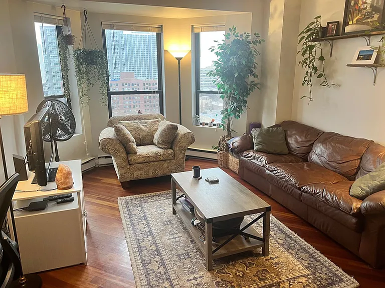 732 W Bittersweet — Photo 37