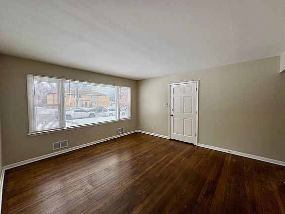 4th image of 8129-31 W Villard Ave #8129