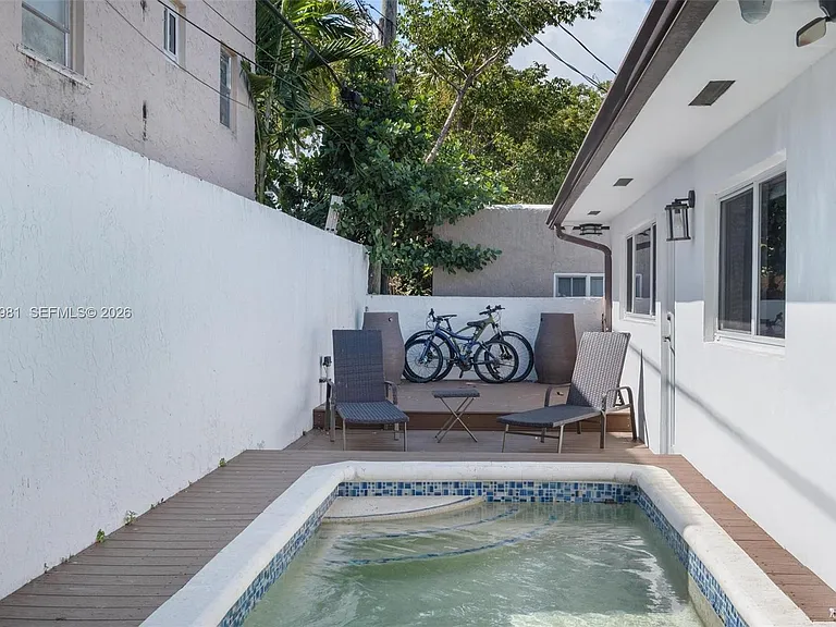 2430 SW 22nd Ter — Photo 45