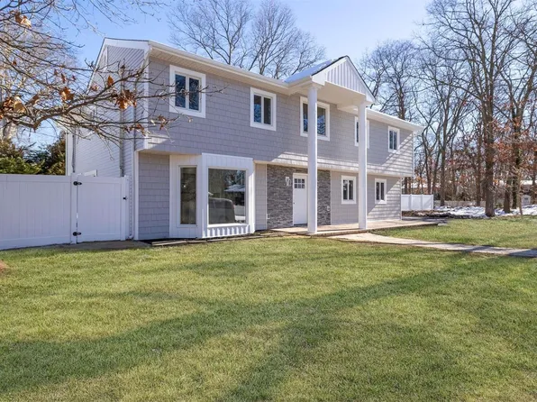 19 Ellbert Street, Smithtown, NY 11787