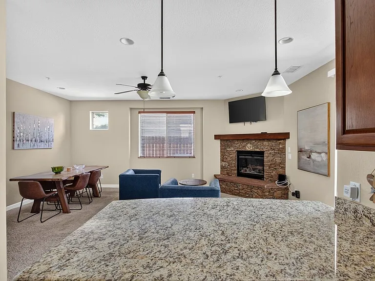 1321 S Maricopa St — Photo 11