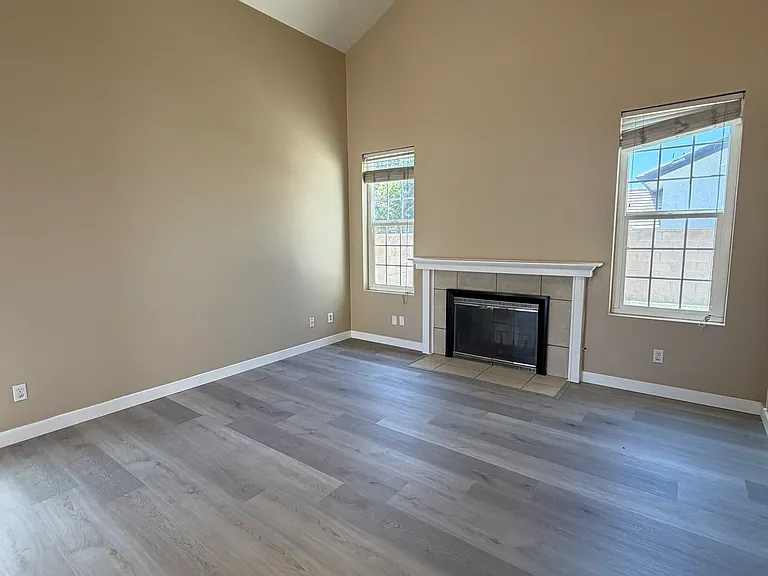 9843 Chesapeake Dr — Photo 14