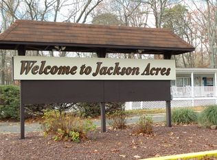 3 Lisa Ln S, Jackson, NJ 08527