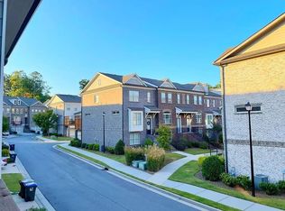 1076 Township Sq, Alpharetta, GA 30022