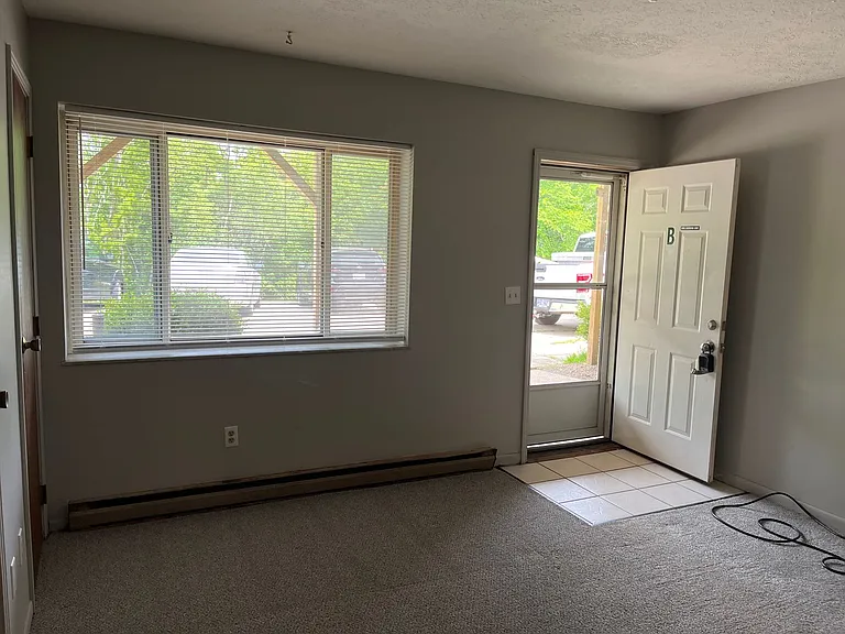 512 9th Ave — Photo 3