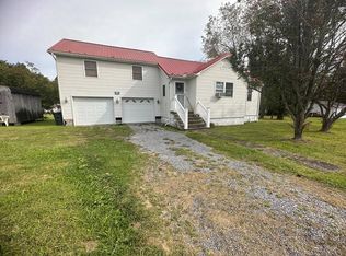 114 Brunty Hollow Rd, Fairdale, WV 25839