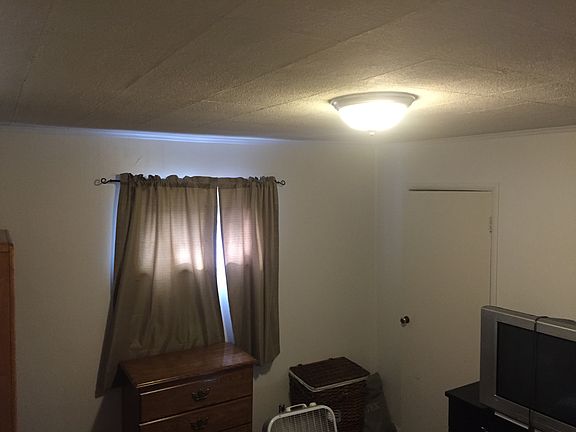 5th image of 2239 E Parkwood Ave