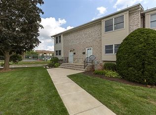 853 Robin Rd #853, Hillsborough, NJ 08844