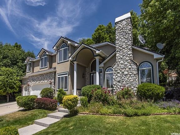 4th image of 2679 E Grand Vista Way