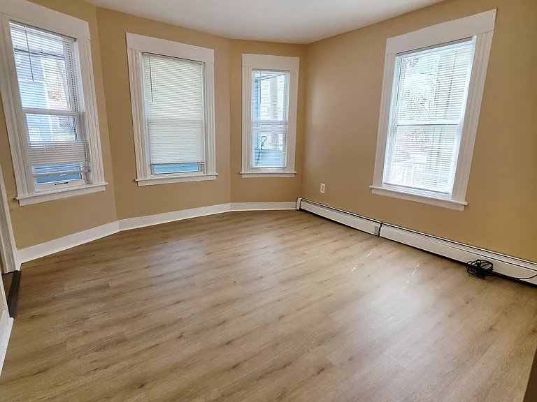 124 Southview St #1 — Photo 8