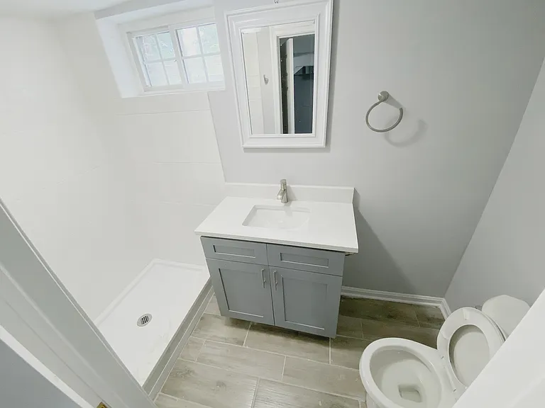 1536 Douglas St NE — Photo 17