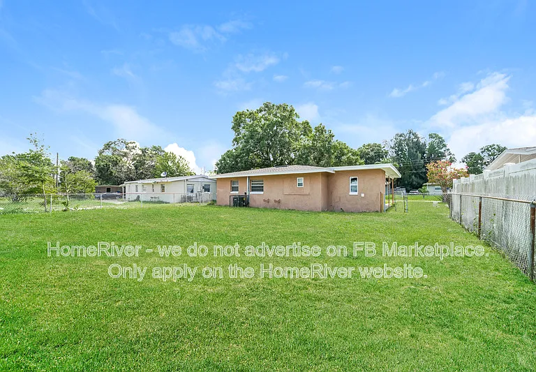 4903 S 85th St — Photo 14