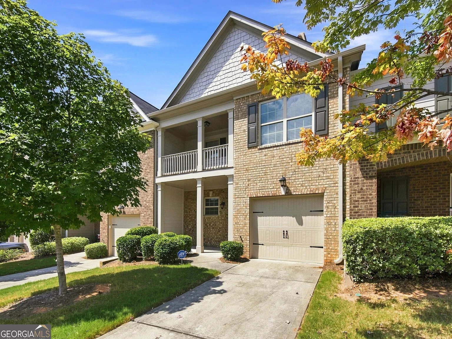 3 bed, 2.5 bath, 2388 sqft, $2,900 — Photo 1