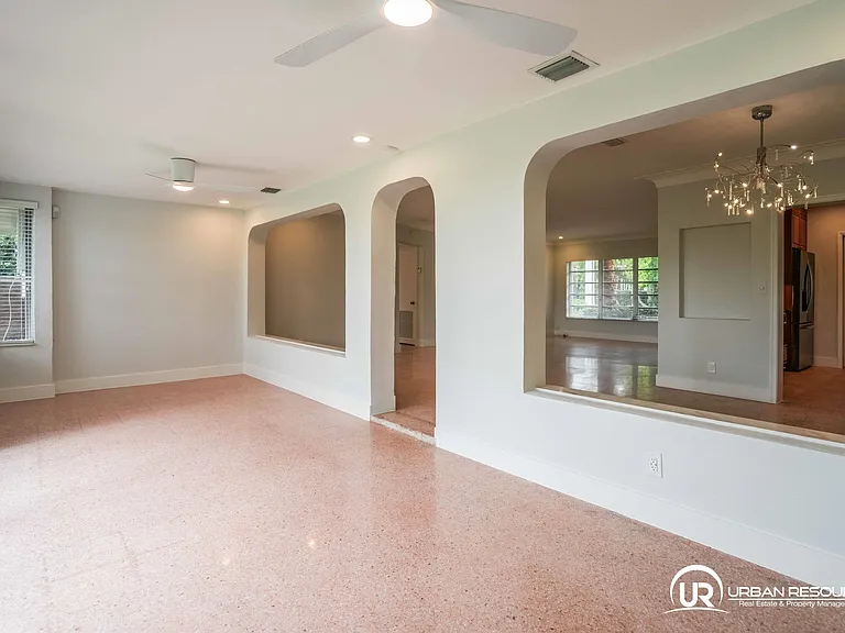 475 S Shore Dr — Photo 7
