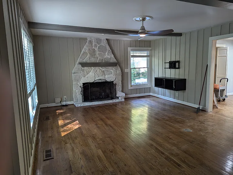 505 Winding Way — Photo 7