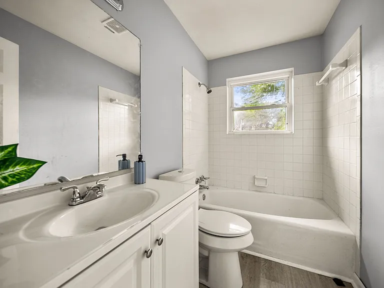 15 Village Ct — Photo 22