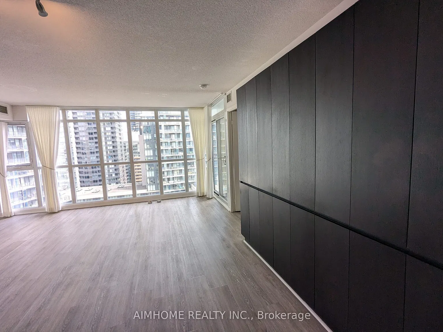 2 bed, $3,100 — Photo 3
