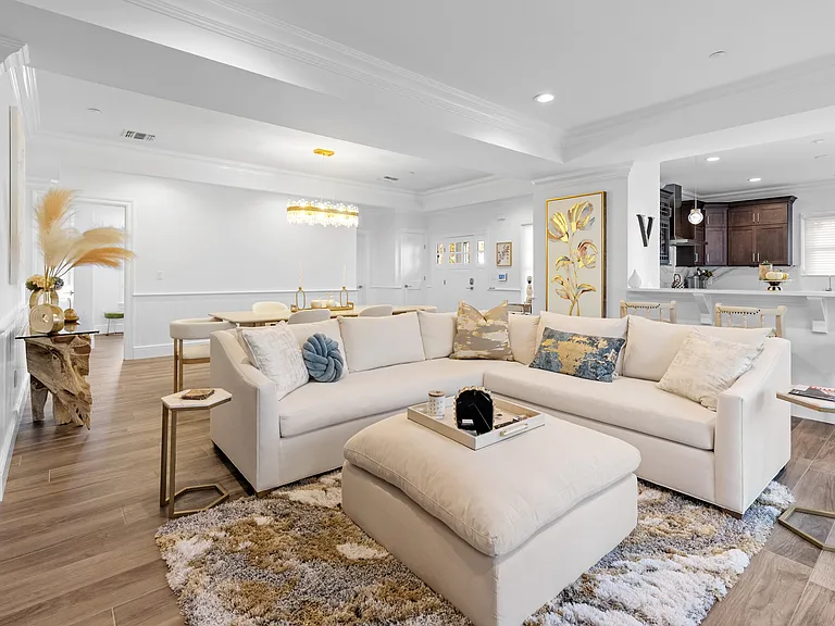 30 Village Green Dr — Photo 5
