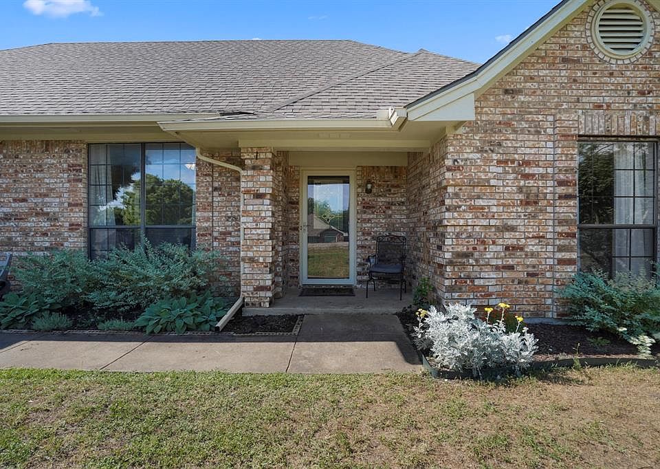 1st image of 106 Hillside Dr
