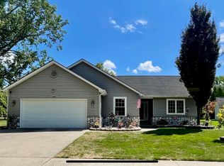 685 Townsend Ct, Algonac, MI 48001