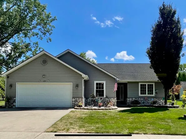 685 Townsend Ct, Algonac, MI 48001