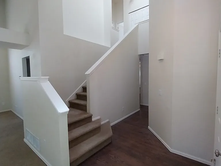 9786 Buckingham Ct — Photo 14