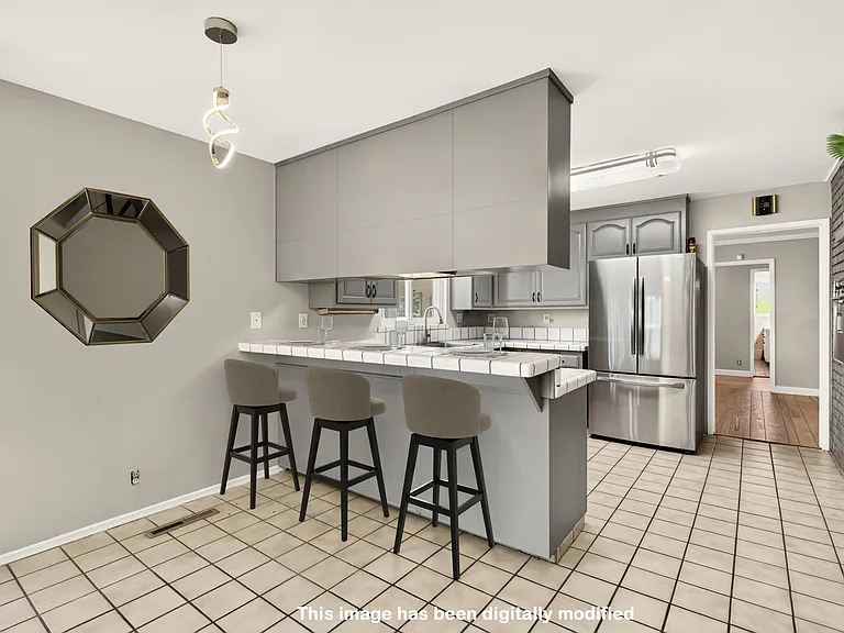 10420 Greenview Dr — Photo 7