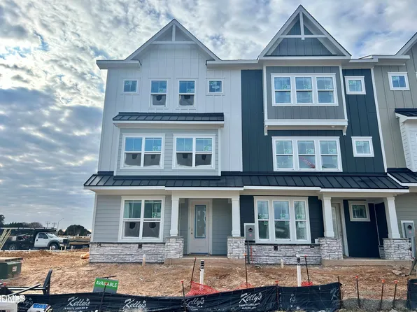 2411 Adrift Rd, Fuquay Varina, NC 27526