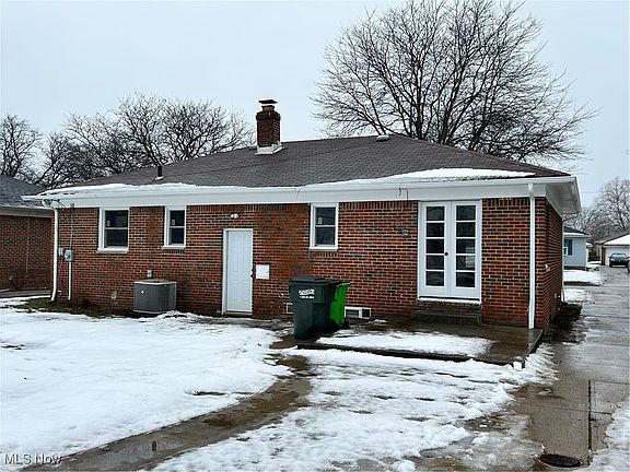 4th image of 4049 Ascot Ln