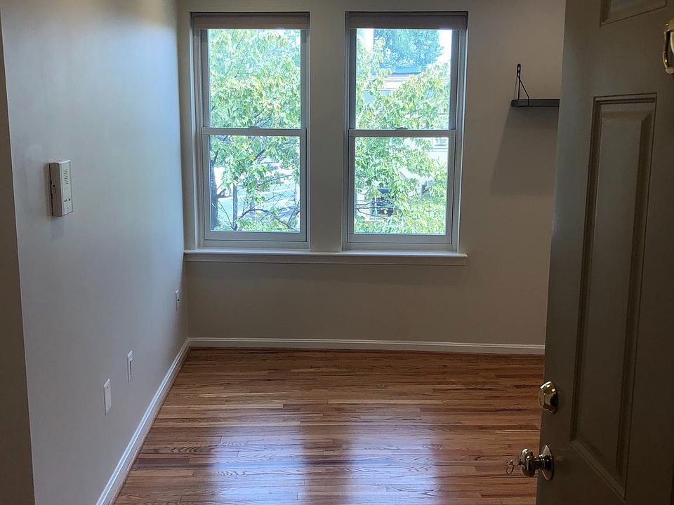 1st image of 2732 Washington Blvd #1