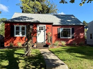 510 Tarrington Rd, Rochester, NY 14609