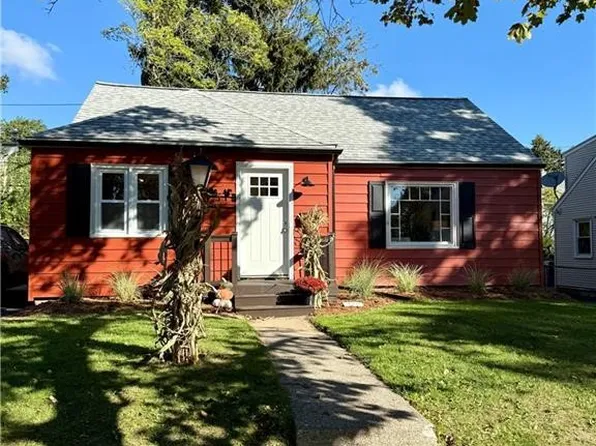 510 Tarrington Rd, Rochester, NY 14609
