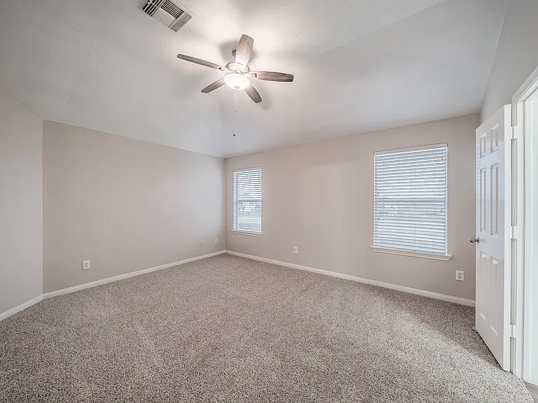 121 Rodeo Dr #121 — Photo 13