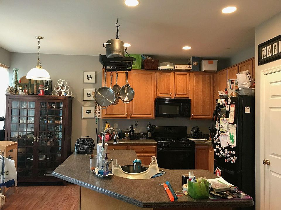 2nd image of 7707 Mary Beth Way