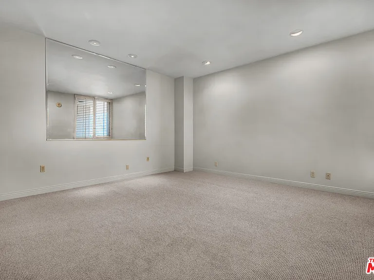 1333 S Beverly Glen Blvd #606 — Photo 18