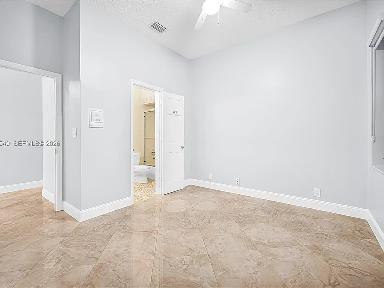 1067 SW 92nd Ave — Photo 28