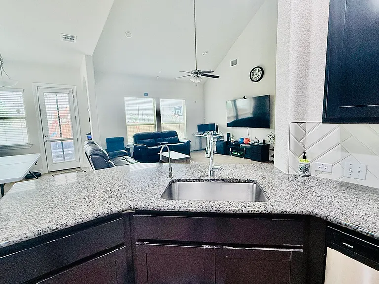3925 Gildas Path — Photo 10
