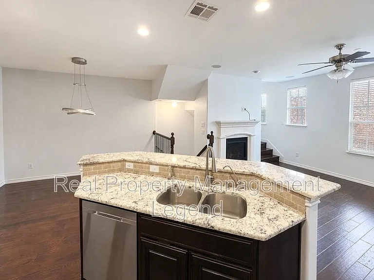 5729 Knox Dr — Photo 9