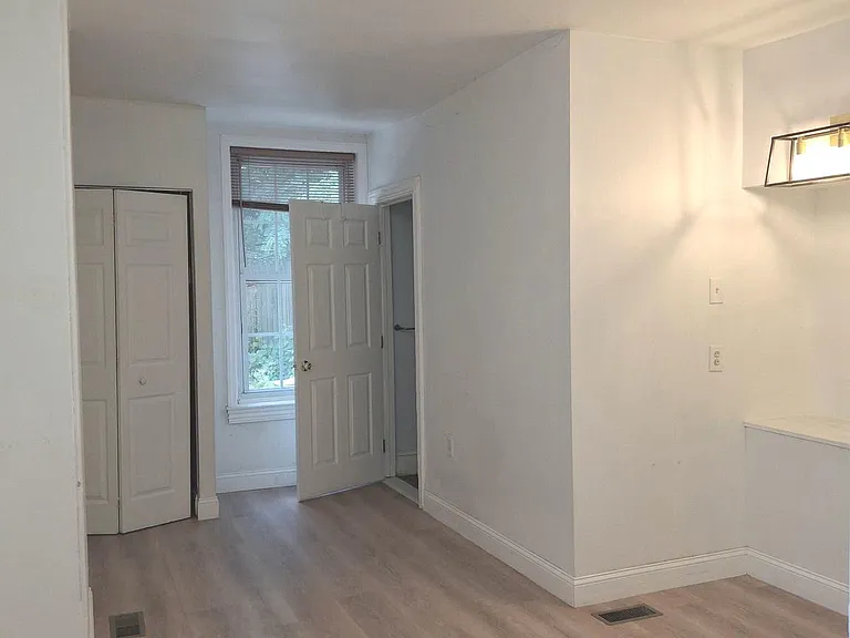 317 N 33rd St #1 — Photo 14