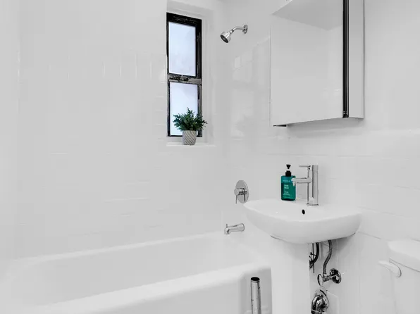 2830 Briggs Avenue image 5 of 5