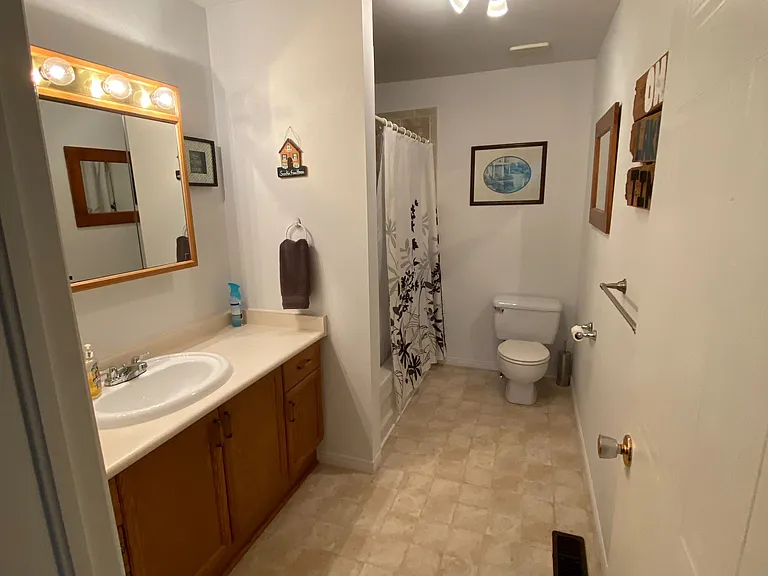 18 Helen St #2 — Photo 4