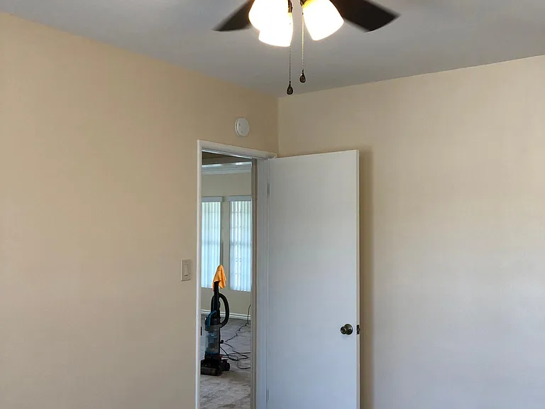 2502 W Via Corona #1/2 — Photo 65
