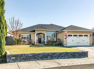 316 Ridgeway Ave, Central Pt, OR 97502