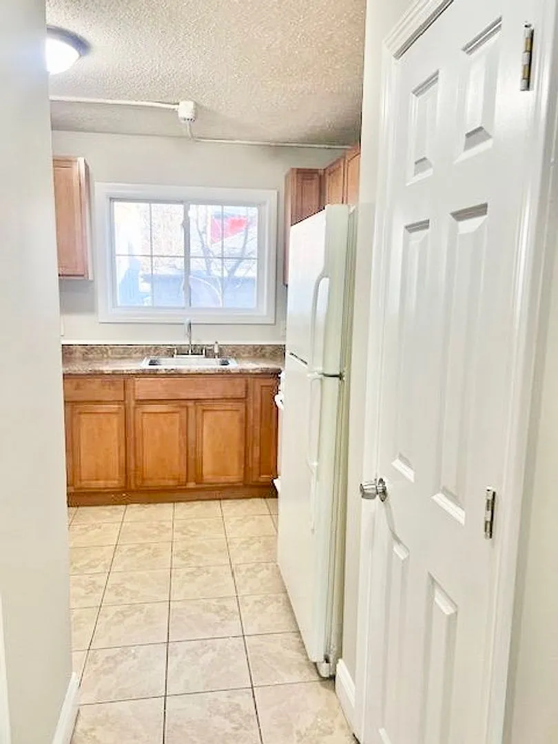 13-23 Bissell Street — Photo 4