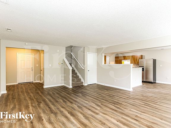 5th image of 10423 Apple Creek Way
