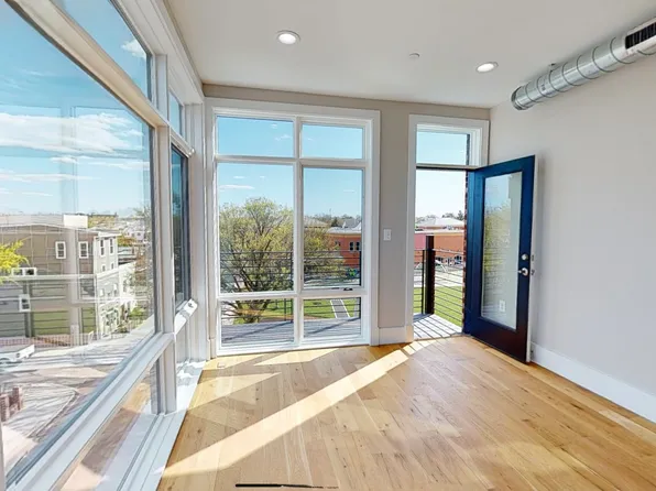 1537 Gales St NE #3A, Washington, DC 20002